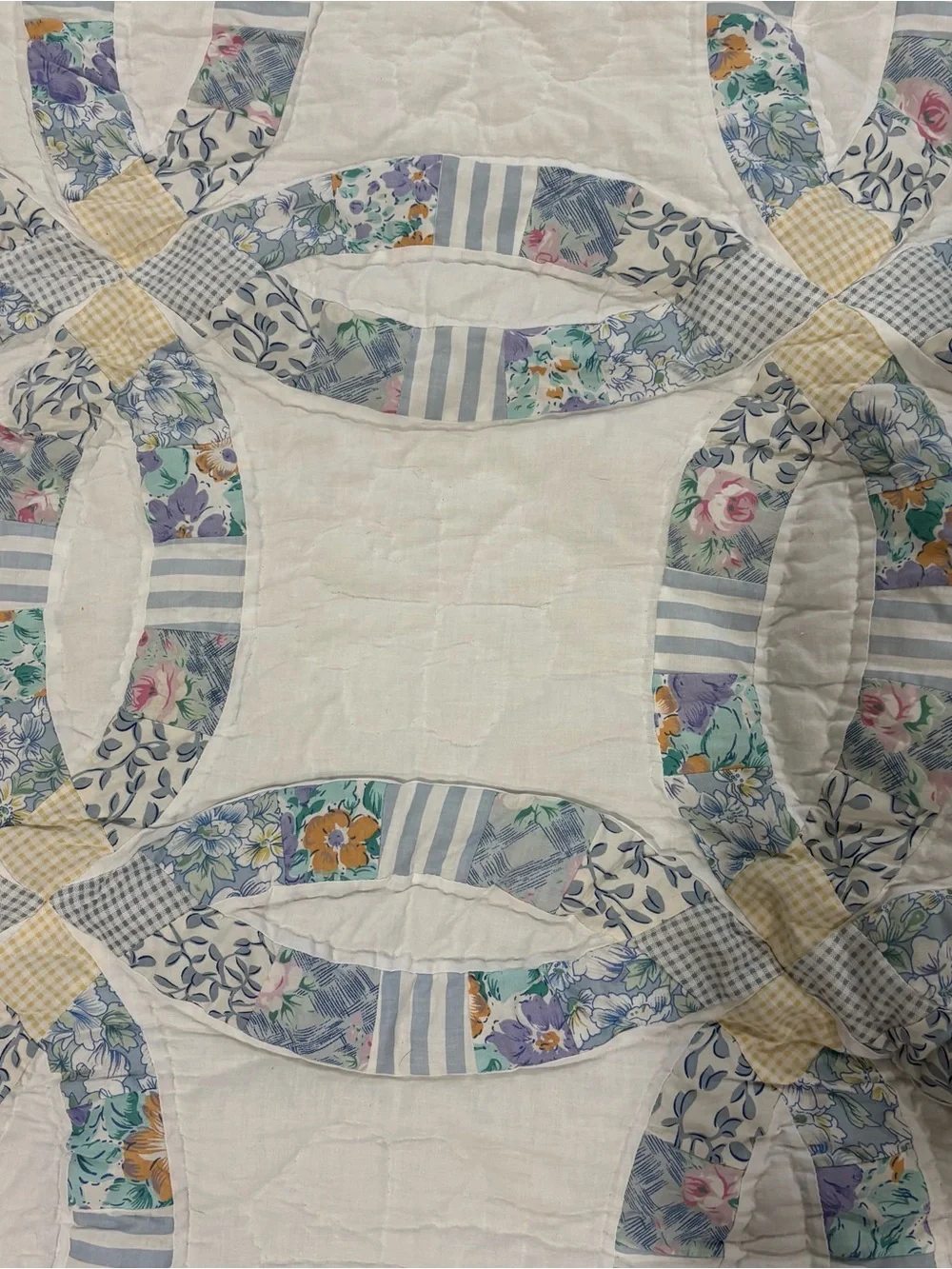 Vtg JCPenney Double Wedding Ring Cotton Quilt Floral Scalloped 92x103 King Queen